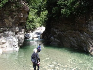 川遊び　大人